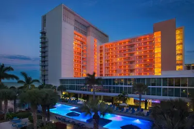 Image de Marriott's Crystal Shores, Gulf Front View with Terrace