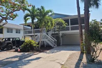 Image de Entire Unit Lrg Screened Lania Dock Access Kit W&D 1. 3 Mi To Beach King Bed