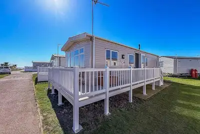 Image de Modern 6 berth caravan with free WiFi nearby Pakefield beach ref 68028cr