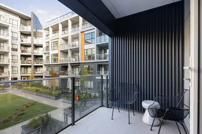 Image de Eve Richmond l 1 Bedroom + Den