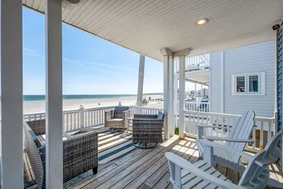 Image de Blue Wave : Unique and cozy Beach House at Long Sand Beach in York!