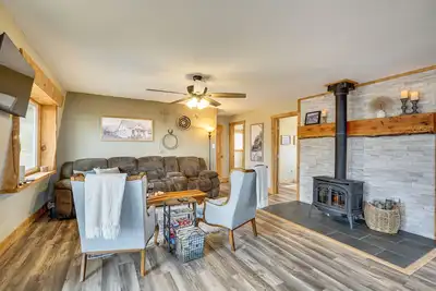 Image de Idyllic Rye Cabin: Deck w/ Mountain Views!