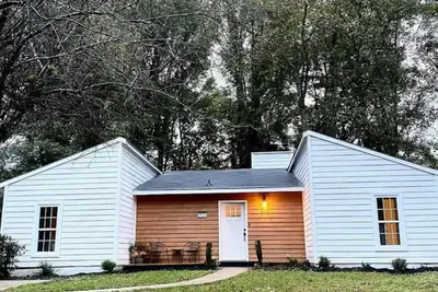 Image de Cozy remodeled 2-Bedroom close to everything\n\n