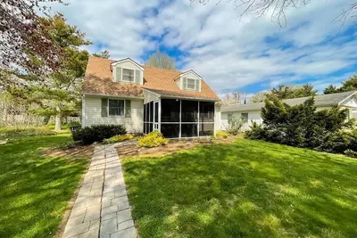Image de 4 Bedroom House with Screened Porch, Sleeps 10