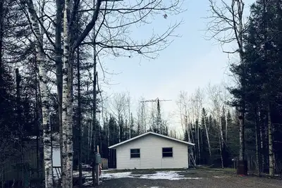 Image de Woodland Retreat - 10 acres of secluded, wooded trails for you to hide-a-way!
