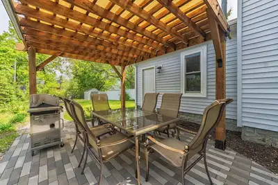 Image de Barefoot Bungalow- pet friendly- close to beaches and town