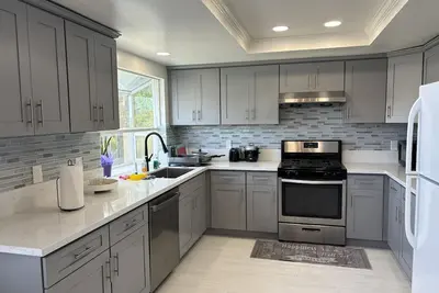 Image de Newly remodeled House in Rowland Heights 4b3b 30 mins to Disneyland