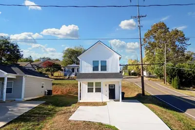 Image de 🎹 Piano House/1 min to Fwy/5 min Dt&Ut