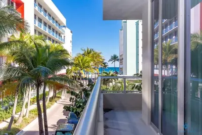 Image de Rooftop Pool+ Hot Tub+Gym|Near Beach