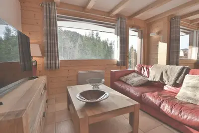 Image de Appart moderne près des pistes, vue montagne, 2 min du village, parking et wifi inclus
