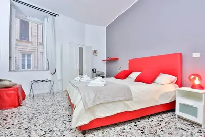 Image de In the heart of naples just a few minutes walk from every attraction in the city
