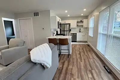 Image de Newly Remodeled Monthly Special! ! 2 Bd/1Bath Home!
