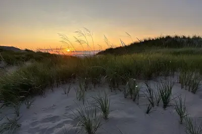 Image de Charming Cottage, Private Lake Mi Beach