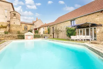 Image de Gîte Castor avec piscine et spa pour 14 personnes