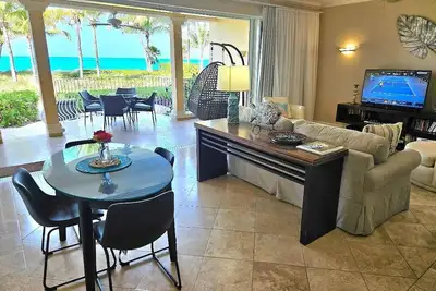 Image de \nVilla Renaissance Villa 102 1st Floor Ocean Front 2 Bedrooms/2 Bathrooms