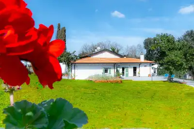 Image de Family-sized villa in the heart of Rome countryside