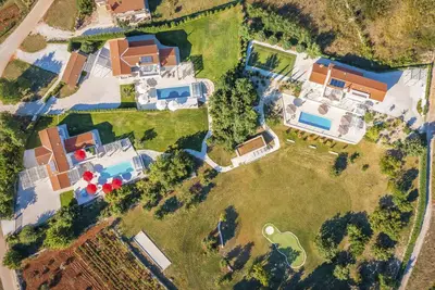 Image de Melitta Villas - Quinze Chambres Villa, Couchages 36