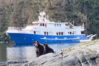 Image de Bear Paw Yacht Your All-Inclusive Charter Boat to Explore Sitka Waters