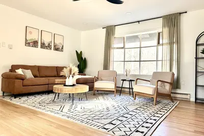 Image de Veda Vista - A Rustic Modern Home 10 min from Harpers Ferry National Park