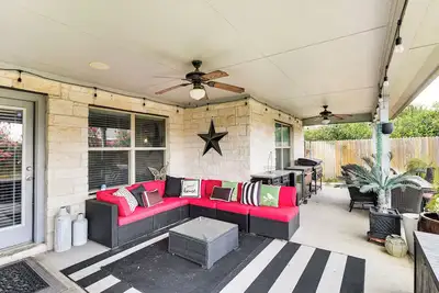 Image de Covered Patio + Yard: Spacious Leander Home!