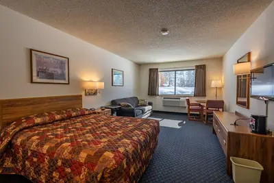 Image de 118 Queen Room with Sleeper Sofa and Jetted Tub