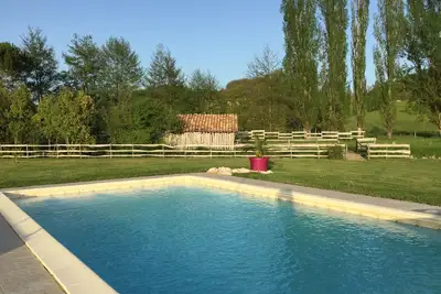 Gite Du Moulin De La Peyrière avec piscine privée, terrasse partagée et Wi-Fi