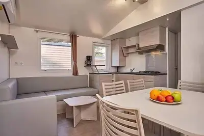 Image de Mobil-home | Comfort | 3 Ch. | 6 pers. | Terrasse surélevée | A/C