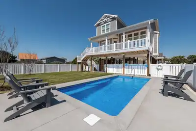 Image de Hobbs Realty - Off Ocean w/Large Fenced-In Yard and Flattop Grill