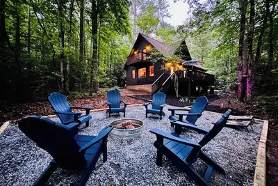 Image de Close to Everything! 3br Sleeps 9 - King Bd - 5min Helen & Anna Ruby Falls