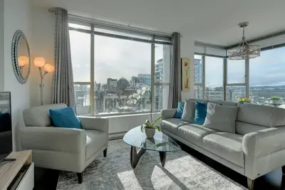 Image de The Juliet-Beautiful Fully Furnished 2 bed 2 bath condo