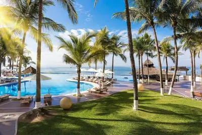 Image de Condo Infront of the Beach