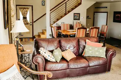 Image de Charming lake house with spectacular views of Sweetwater Lake!