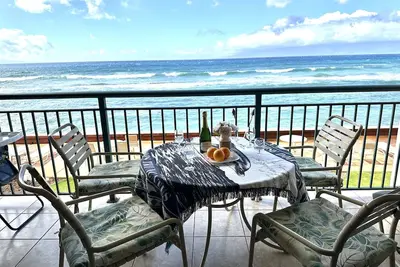 Image de Spacious Oceanfront Condo with Panoramic View with Split Ac