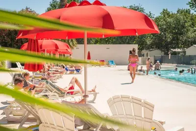 Image de Bel appartement dans une maison de vacances avec piscine, climatisation, Wifi, Tv, terrasse, parking