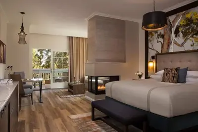 1-Bedroom Suite at a 4⭐️ Hotel