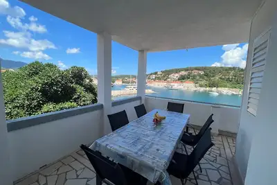 Image de Appartement de trois chambres prés de la plage Jelsa, Hvar (A-22256-b)