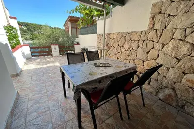 Appartement d'une chambre prés de la plage Jelsa, Hvar (A-22256-e)