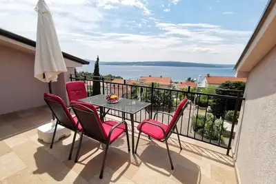 Image de Appartement d'une chambre avec la terrasse et la vue sur le mer Crikvenica (A-22283-b)