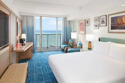 Image de Oceanfront Suite with Private Balcony at Outrigger Waikiki Beach Resort!