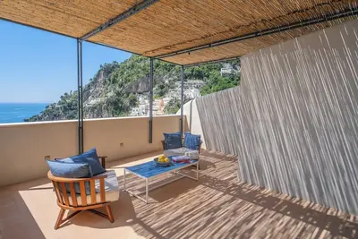 Image de Villa Romito - Sea view, central location, comfort, garden & terraces
