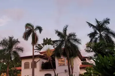 Image de 5 Bedroom Luxury Beach Home 100 yards from ocean, Gated, Spacious. $450-800 nite