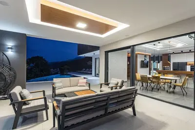 Image de Lux villa w\/pool and jacuzzi above Opatija