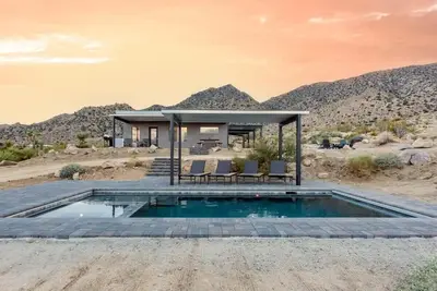 Image de Sunset Heights By Homestead Modern