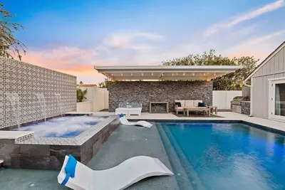 Image de Poolside Haven, Scottsdale Luxury Getaway