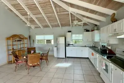Image de Waterfront House - Upstairs