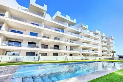 Image de Appartement avec grand balcon et vue sur la piscine
