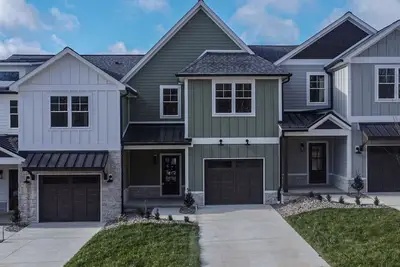 Image de Ky Lake townhome in upscale community, minutes from dining & activities.