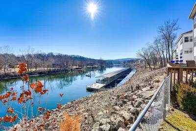 Image de Updated Branson Condo w/ Lake Taneycomo Views!