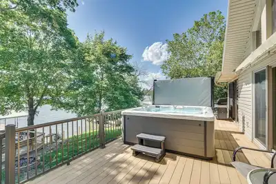Image de Retreat w/ Dock & Views in Lake of the Ozarks