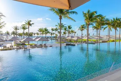 Image de Vip luxury for Christmas at Cancun's 5 diamond resort!
